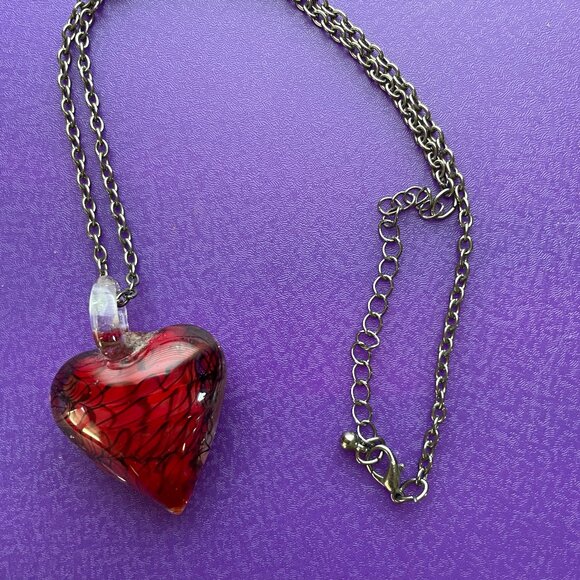 Red Art Glass Heart Pendant. - Picture 1 of 3